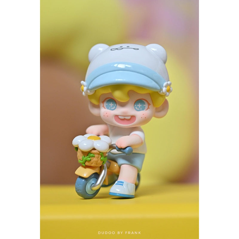 DUDOO Adorable Carnival Series Flower Delivery Courier