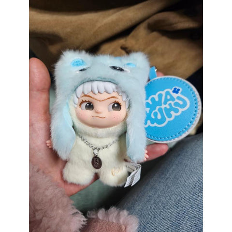 WAKUKU On a Roll Vinyl Plush Series: No. 100 (Confirmed Style) | TOYSEZ Data