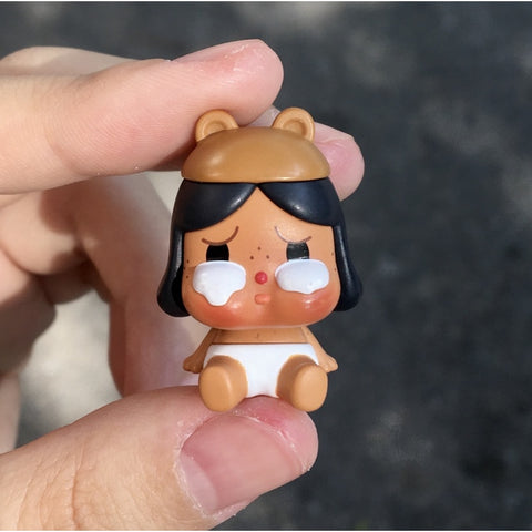 CRYBABY Pop Bean Classic Sitting Series: CRYBABY Original Color (Confirmed Style) | TOYSEZ Data