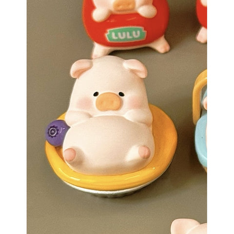 LuLu the Piggy Picnic Party Mini Bean Blind Bag Series: Blueberry Tart (Confirmed Style)