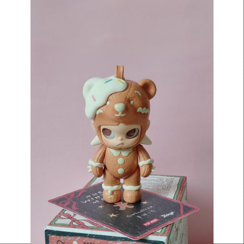 Zsiga The Winter of Gifts Series Gingerbear