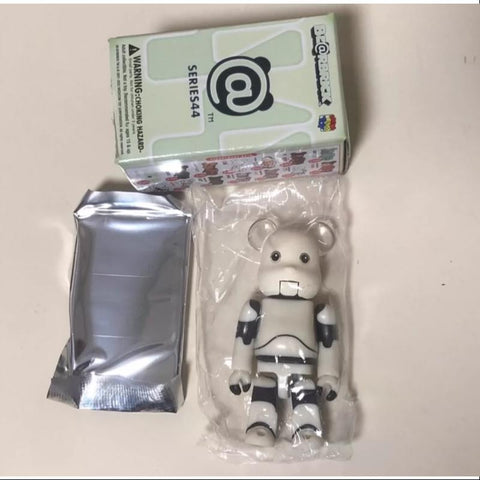 Bearbrick Series 44 ARTIST Junk Head 100%