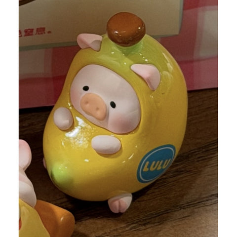 LuLu the Piggy Picnic Party Mini Bean Blind Bag Series: Ripe Banana (Confirmed Style)