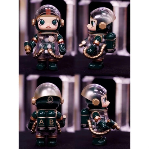 MEGA SPACE MOLLY 100% Series 4 Christmas 2024 Green (Special)