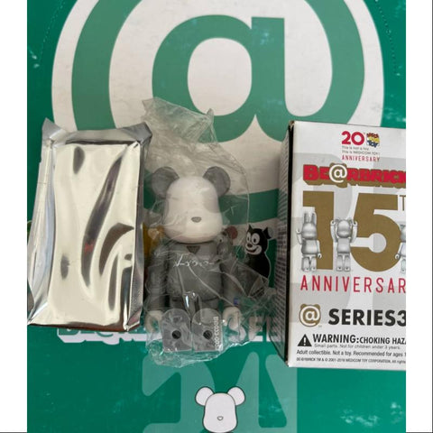 Bearbrick Series 33 SUPER Secret Loopwheeler 100%