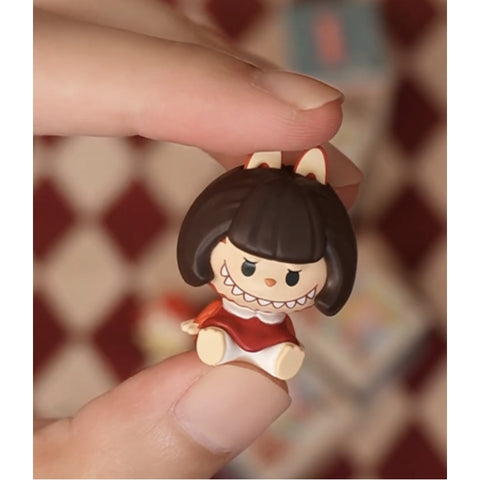 Labubu The Monsters Hair Salon Pop Bean Blind Box Series: Blunt Bangs (Confirmed Style)