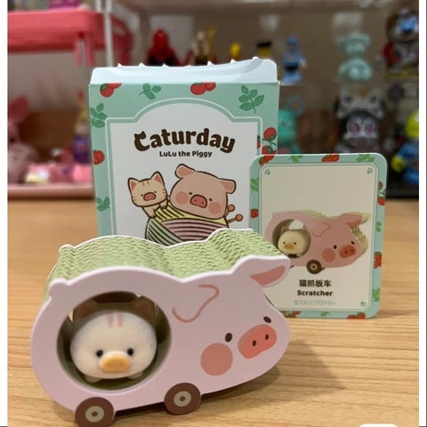 LuLu the Piggy Classic Series 3 Caturday Scratcher