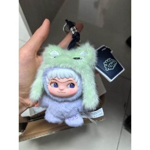 WAKUKU On a Roll Vinyl Plush Series: No. 996 (Confirmed Style) | TOYSEZ Data