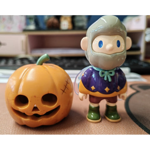 FARMER BOB On The Farm Blind Box Series: Halloween Pumpkin (Confirmed Style)
