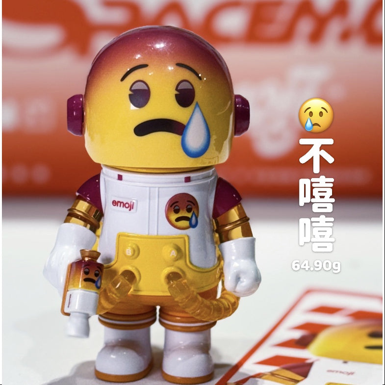 MEGA SPACE MOLLY 100% X emoji Series – TOYSEZ