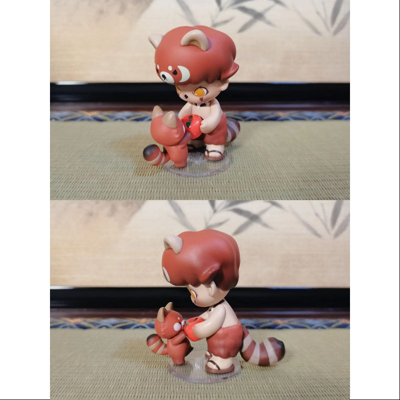 DIMOO Animal Kingdom Series Red Panda with Apple – TOYSEZ