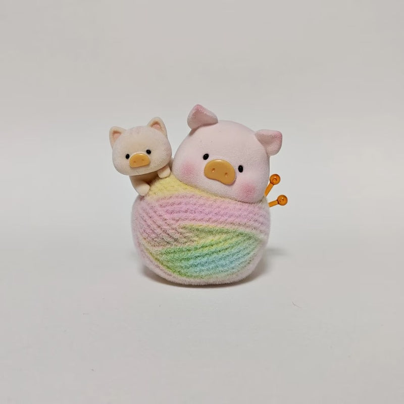 LuLu the Piggy Classic Series 3 Caturday Ball of Yarn