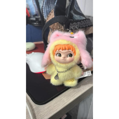 WAKUKU On a Roll Vinyl Plush Series: No. 888 (Confirmed Style) | TOYSEZ Data