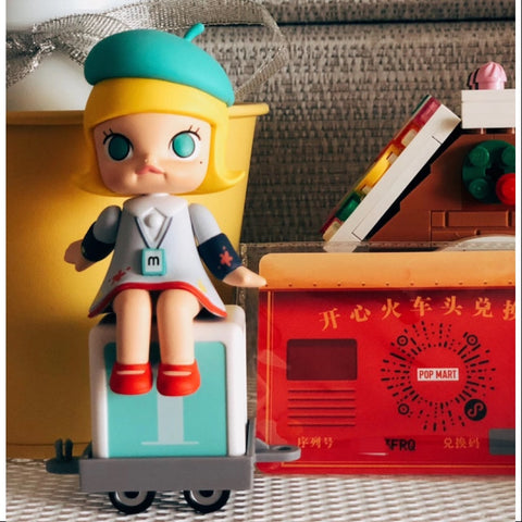 MOLLY Happy Train Party Series Secret Painter Molly(1/144)
