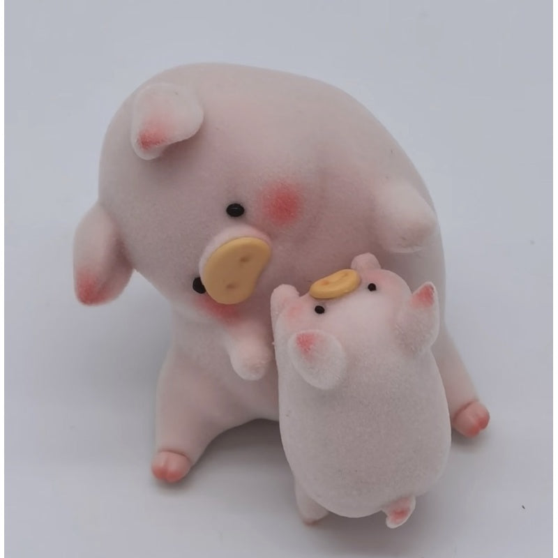 LuLu the Piggy Original Season 2 Blind Box Series: Hugging (Secret, 2/288)