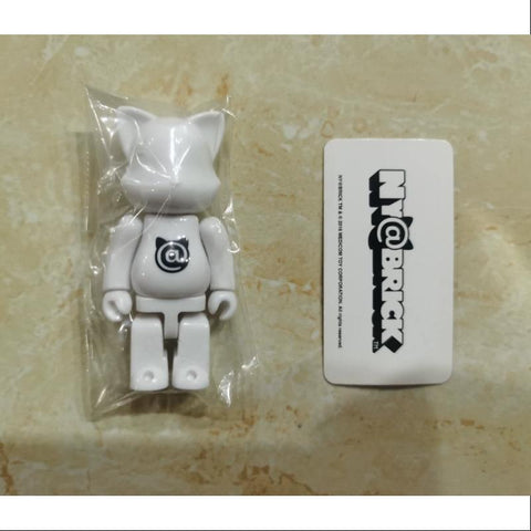 Bearbrick Series 32 SUPER Secret Ny@brick 100%