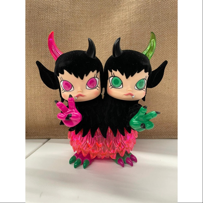 MOLLY Twin Beasts Molly Black Color 2022 LIMITED