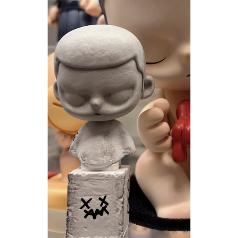 KUBO Statue Gray Ver. 2023 Limited Edition