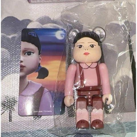 Bearbrick Series 50: ARTIST Squid Game Young-Hee 100% (Confirmed Style)