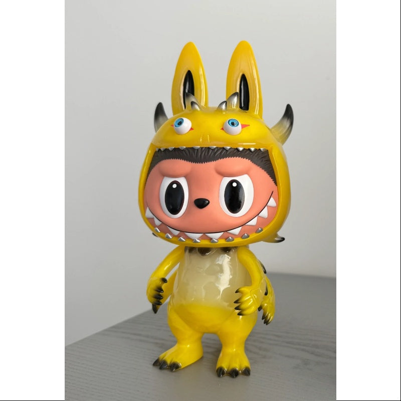 Labubu The Monsters Rangeas SS Yellow LIMITED(GID)