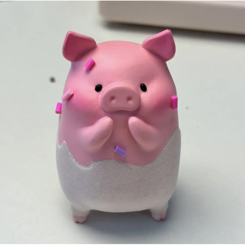 LuLu the Piggy Original Season 2 Blind Box Series: Standing Up Strawberry (Secret, 4/288)