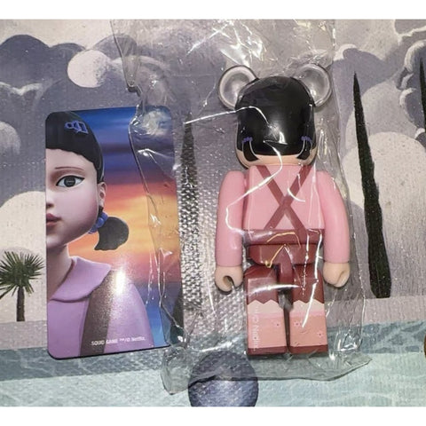 Bearbrick Series 50: ARTIST Squid Game Young-Hee 100% (Confirmed Style)