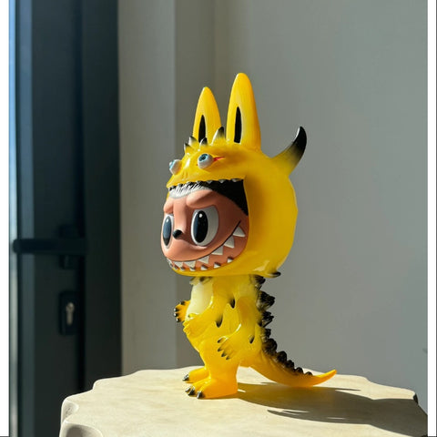 Labubu The Monsters Rangeas SS Yellow LIMITED(GID)