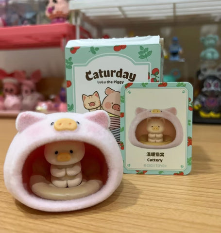 LuLu the Piggy Classic Series 3 Caturday Cattery