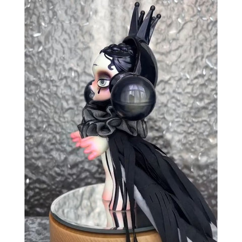 Skullpanda Black Queen Limited Figurine