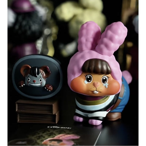 Little Buns The Conjuring Universe Blind Box Series: Daniela (Secret, 1/96)