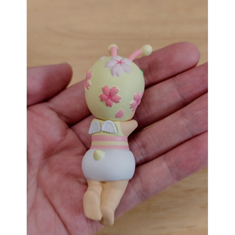 Sonny Angel HIPPERS Cherry Blossom Blind Box Series: Honey Bee (Secret, 1/144)