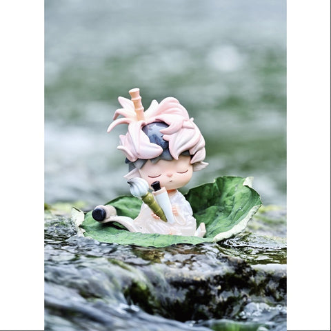 MIMI The Poetry of Time in Four Seasons Series Savoring a Scroll