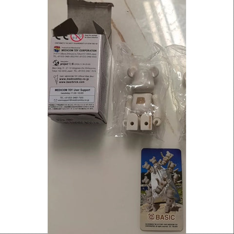 Bearbrick Series 47 BASIC Word B 100%