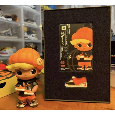 DIMOO Sneaker Collcetor Limited Figure