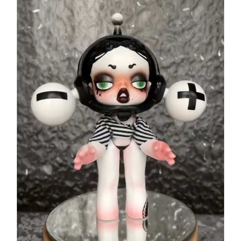 Skullpanda Dark Prisoner Limited Figurine