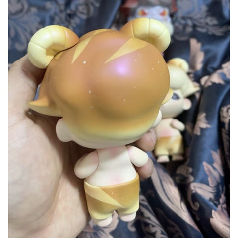 DIMOO Croissant Limited Figure
