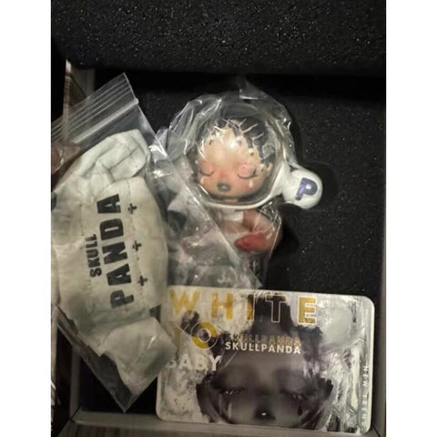 Skullpanda Baby White Yo Limited Figurine