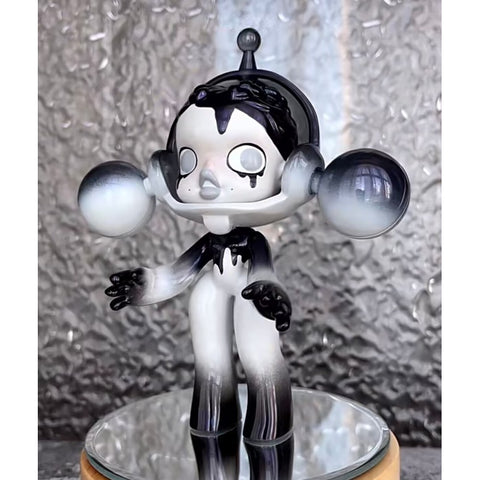 Skullpanda Dark Leave Limited Figurine