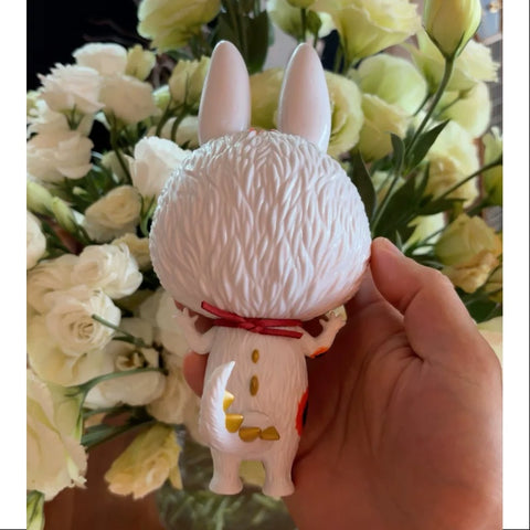 Labubu The Monsters Zimomo Maneki White 2019 LIMITED