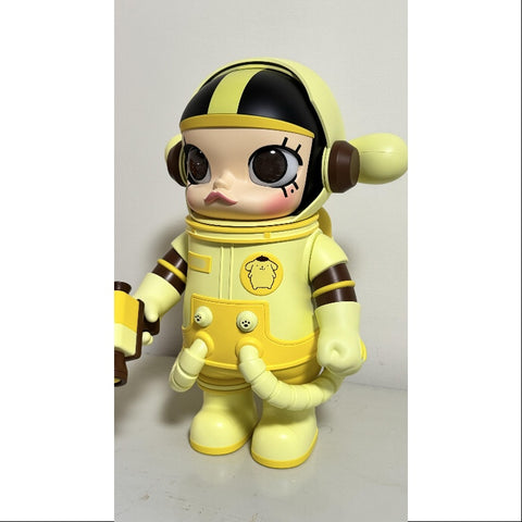 MEGA SPACE MOLLY 400% Sanrio Characters Series Pompompurin 2024 LIMITED