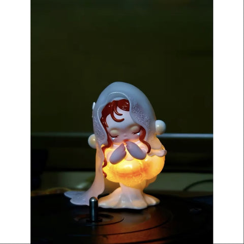 Skullpanda Covenant of The White Moon Figure 2025 Limited Edition