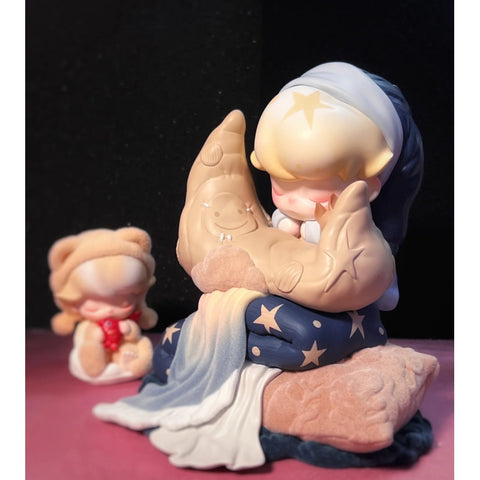 DIMOO Climbing - Shimmer on the Pillow Figurine Limited Edition