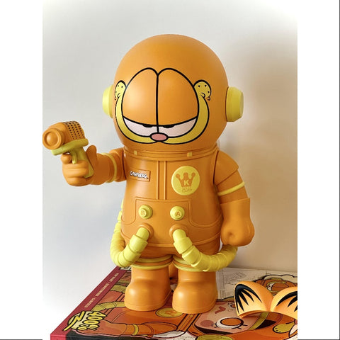 MEGA SPACE MOLLY 400% Garfield Model A 2024 LIMITED