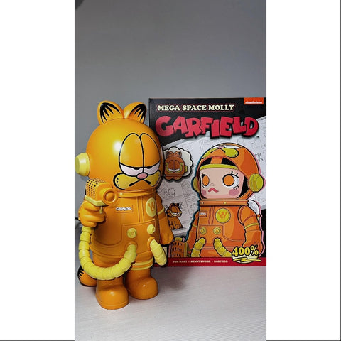 MEGA SPACE MOLLY 400% Garfield Model B 2024 LIMITED