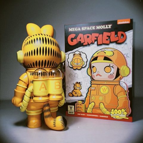 MEGA SPACE MOLLY 400% Garfield Model B 2024 LIMITED