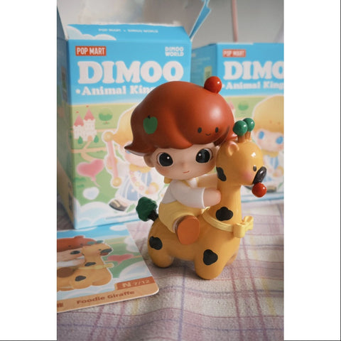 DIMOO Animal Kingdom Series Foodie Giraffe