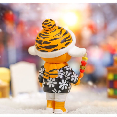 MOLLY Winter Memory Figurine 2021 Limited Edition
