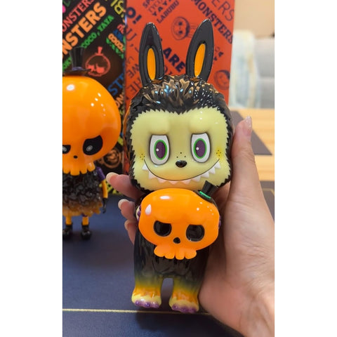 Labubu The Monsters Labubu Happy Halloween Figurine 2025 Limited Edition