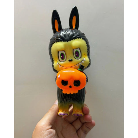 Labubu The Monsters Labubu Happy Halloween Figurine 2025 Limited Edition