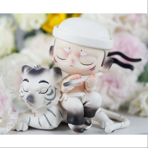 KUBO White Tiger Roar Figurine Art Toy 2024 Limited